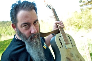 Click to donate to Dave's beard shave fund!