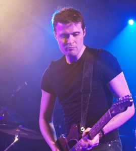 Jon Fratelli on stage at Loopallu